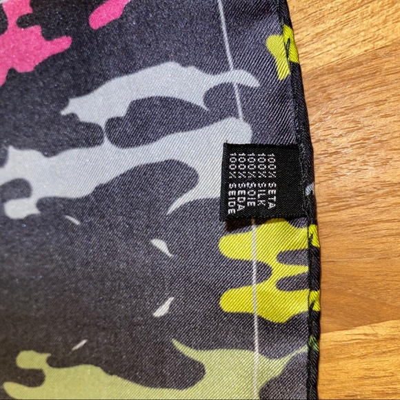 FEFE pocket square - Picture 4 of 5